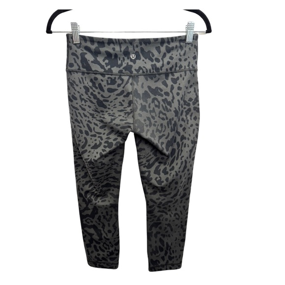 Lululemon Wunder Under Crop Pants - Picture 3 of 7